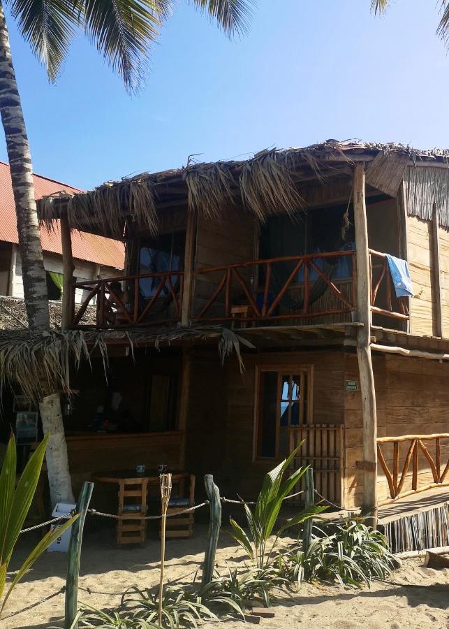 Palmario Hostal Guachaca エクステリア 写真